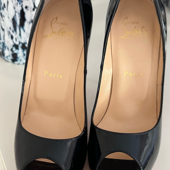 Christian Louboutin Red bottoms! - Picture 3 of 5